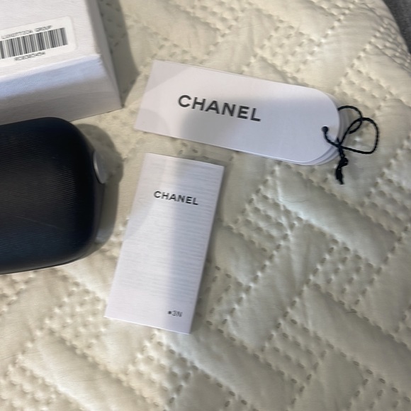 Authentic Chanel Sunglasses (See all pics for details ) - Picture 10 of 10